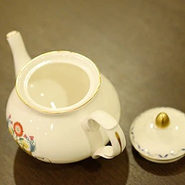 新品】Fortnum & Masonエリザベス女王2世戴冠60周年ティーポットFM-20