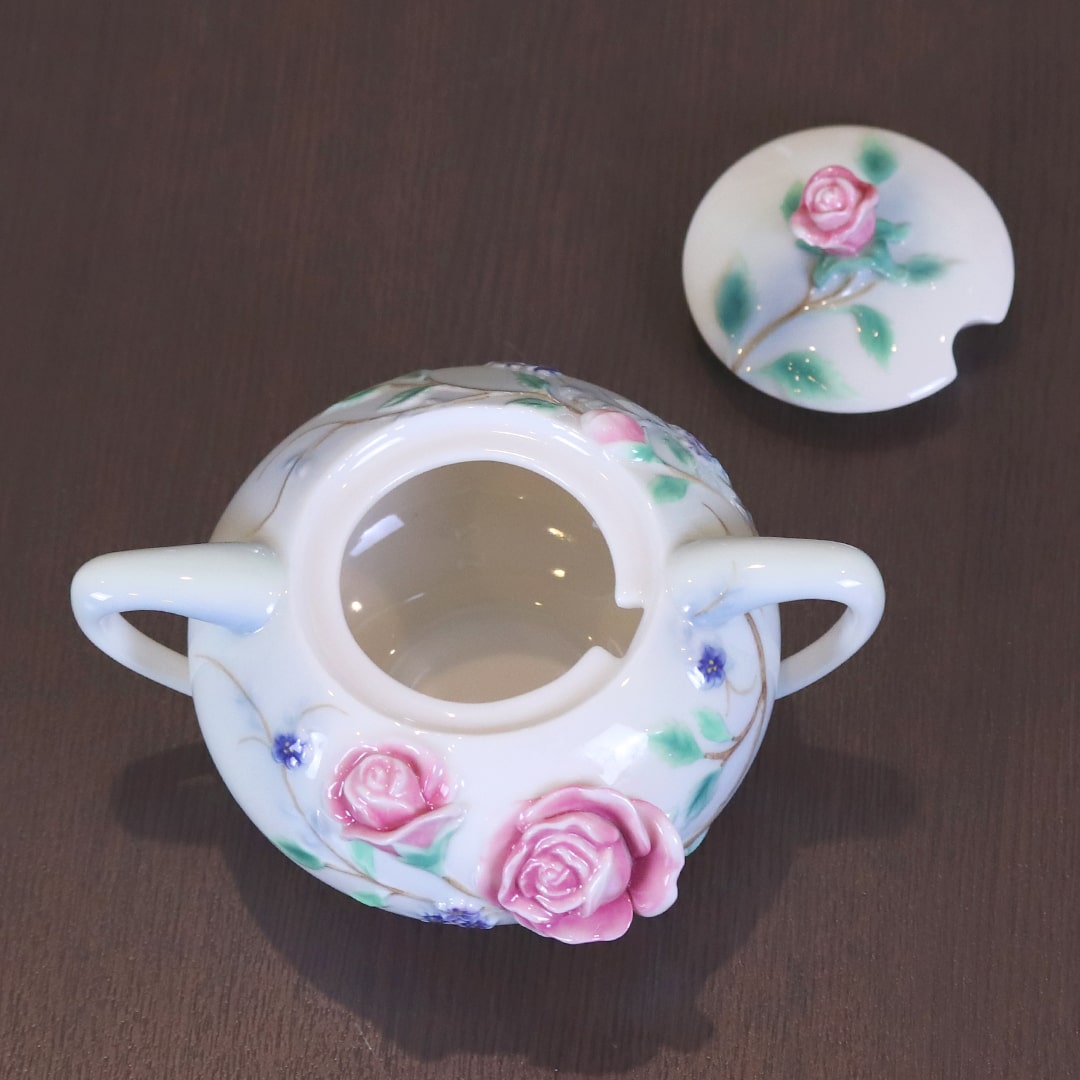 中古】ROYAL DOULTON（ロイヤルドルトン）フランツコレクション ピンク